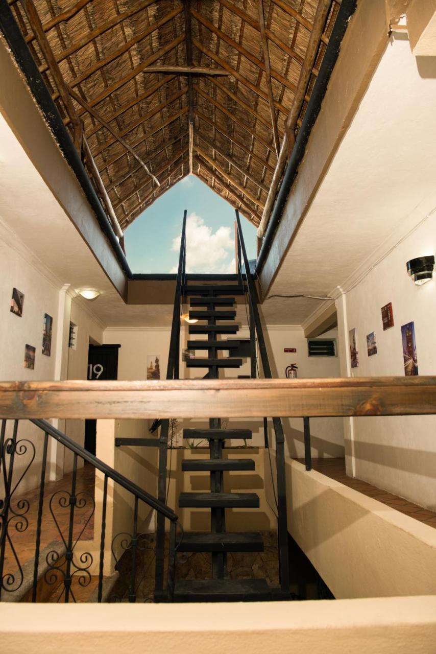 Deja Hostel Playa del Carmen Esterno foto